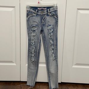 SoNikki Trendy Girls Size 8 Ripped Jeans